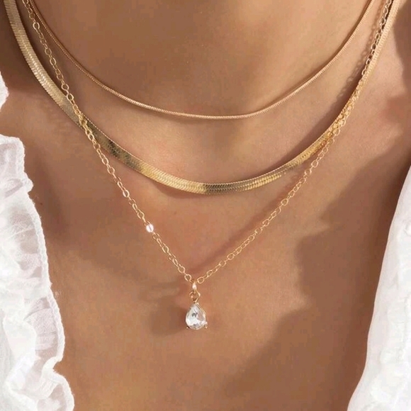 💖 2/$30 Boho  multi layered gold tone fishbone rhinestone pendant necklace set - Picture 5 of 16